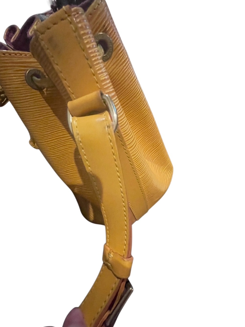 HOST PICK! Louis Vuitton Epi Noe Bucket Bag. Gorg Fall Color. Quiet Luxury! - Picture 16 of 16